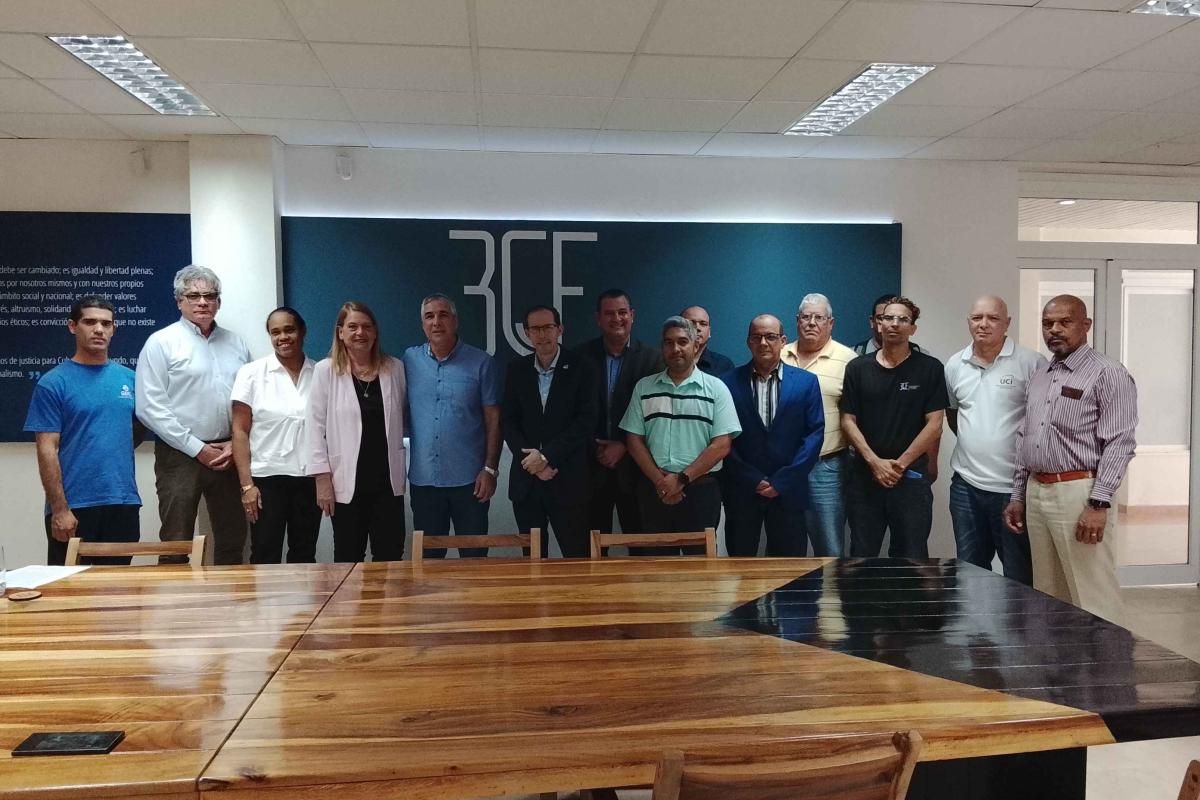 Visita de Eduardo Martínez 